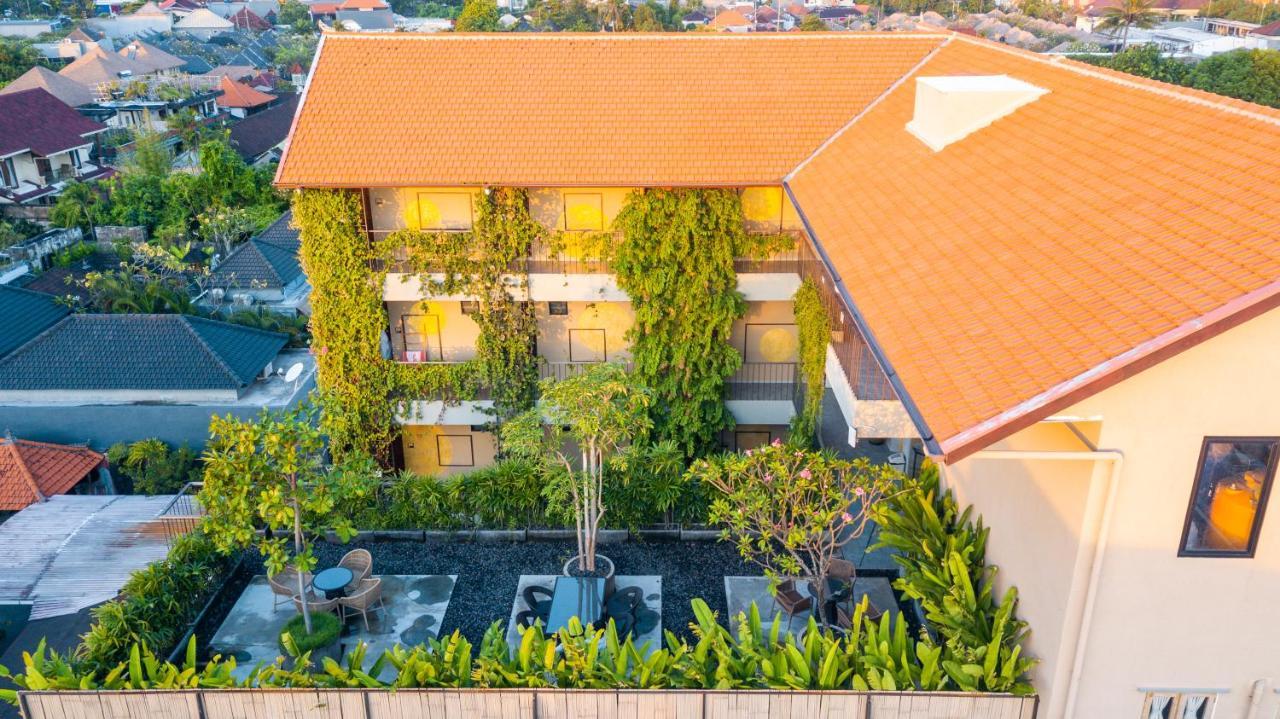 Tanaga Coliving Hotell Seminyak Exteriör bild
