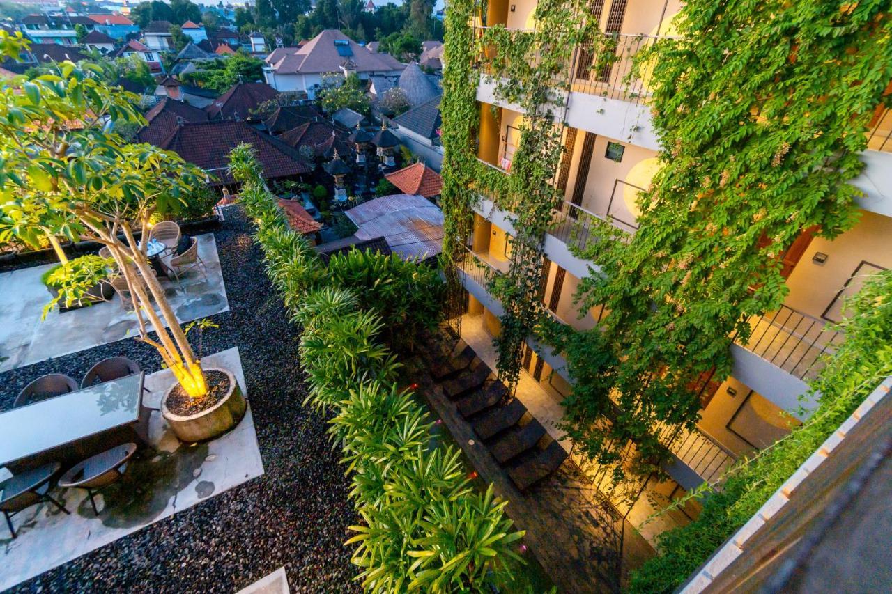 Tanaga Coliving Hotell Seminyak Exteriör bild