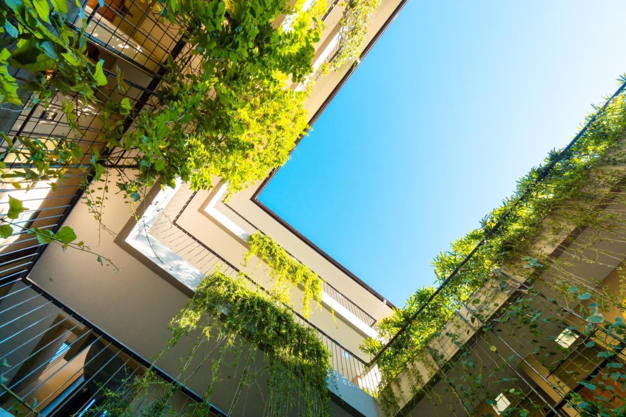 Tanaga Coliving Hotell Seminyak Exteriör bild
