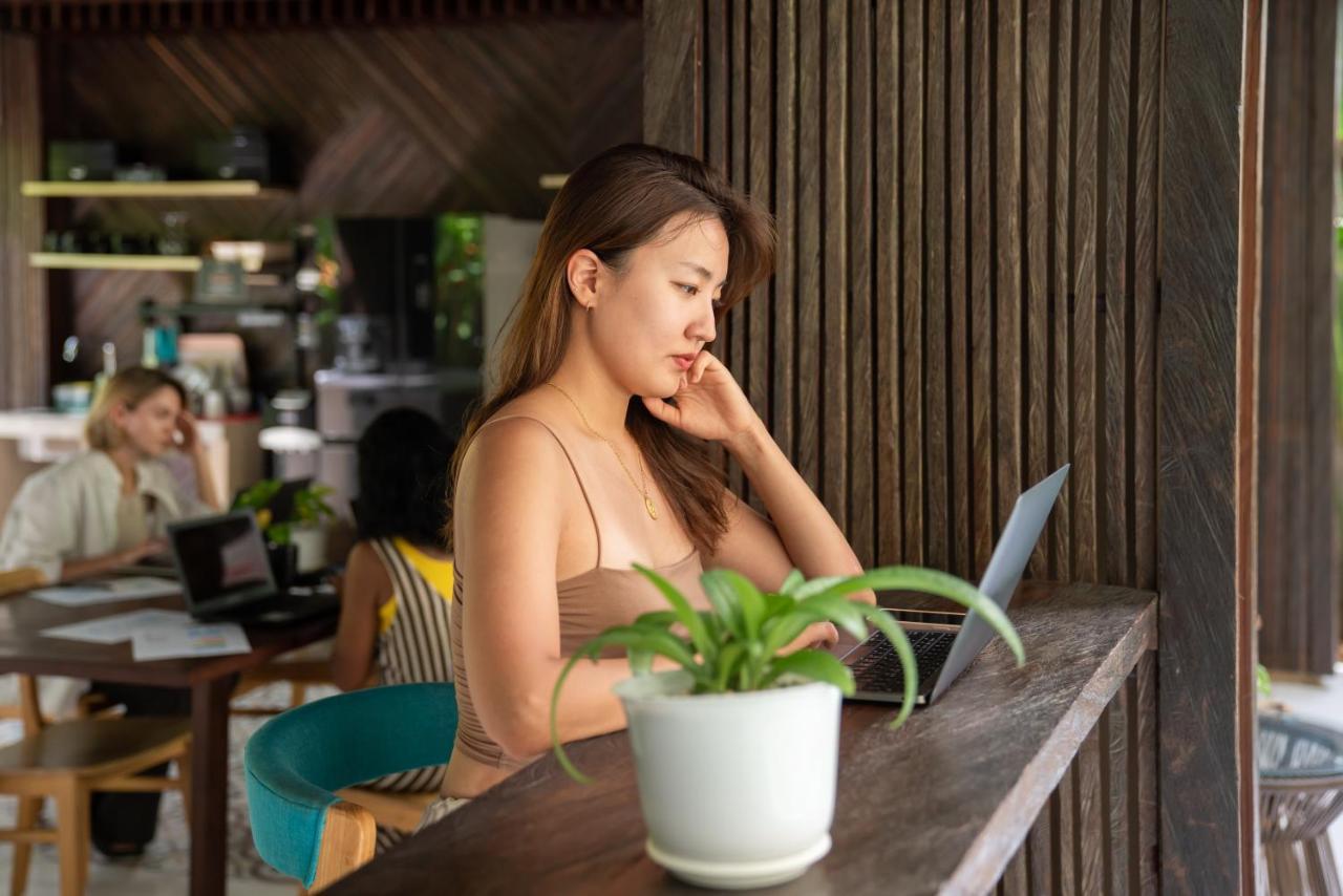 Tanaga Coliving Hotell Seminyak Exteriör bild