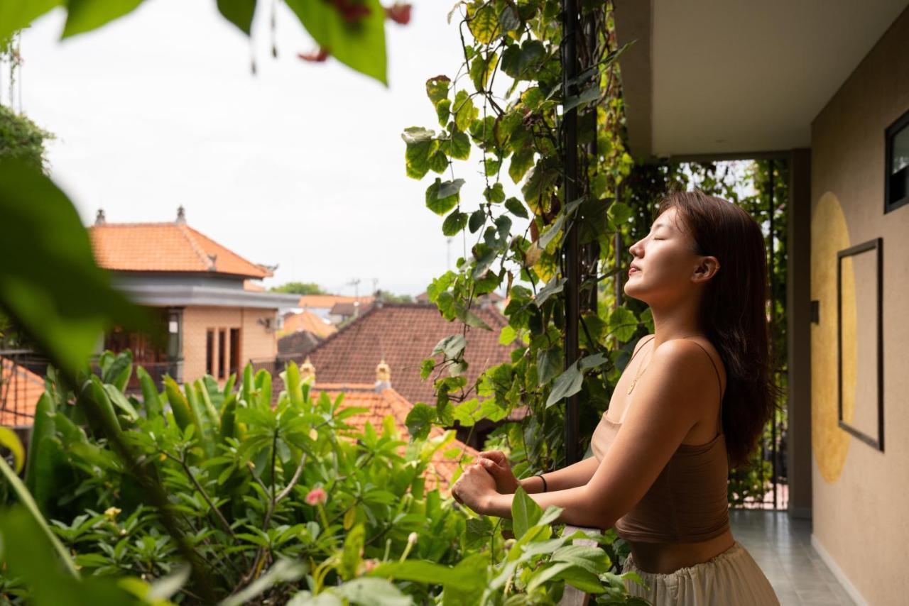 Tanaga Coliving Hotell Seminyak Exteriör bild